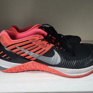 Nike Wmns Metcon DSX Flyknit - Black/Pink - Size 8